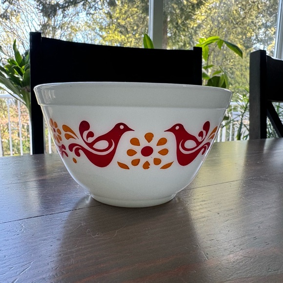 Pyrex Friendship Mixing Bowl - Picture 1 of 3